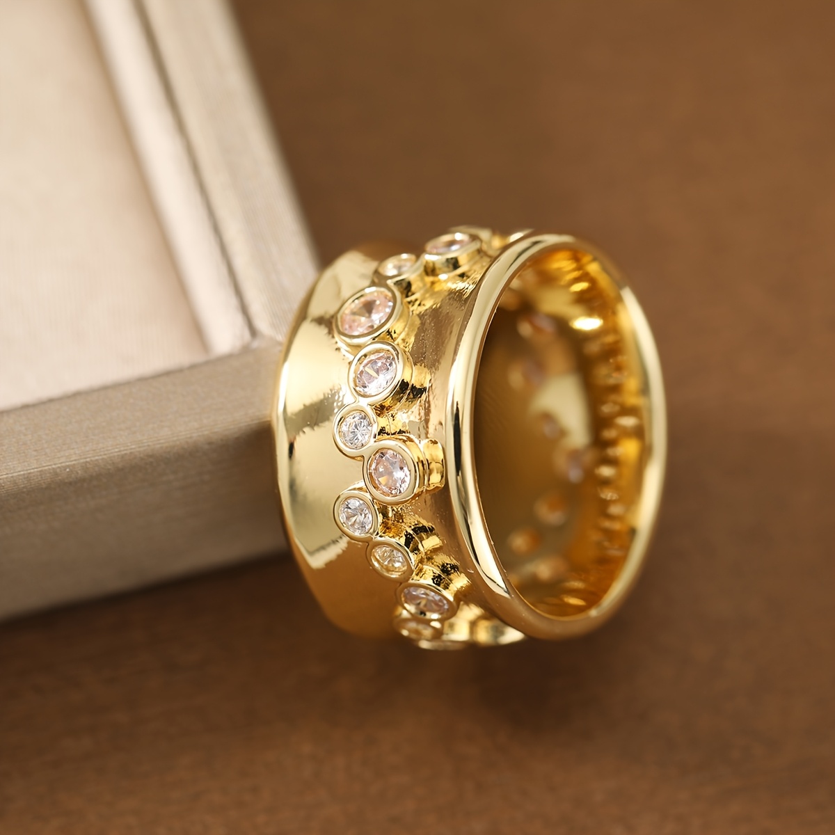 Women's Retro Minimalist Wide Statement Round Ring